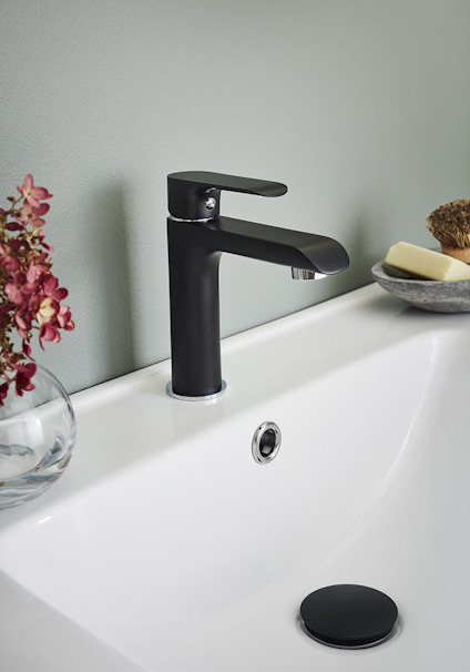 TVÄTTSTÄLLSBLANDARE STUDIO LÅGSVART