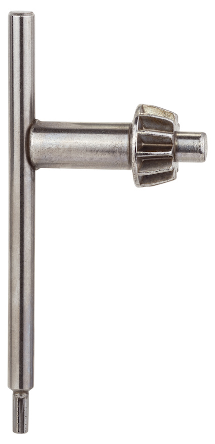 Metallisk borrchucknyckel med en tandad krans och ett handtag i vinkel.