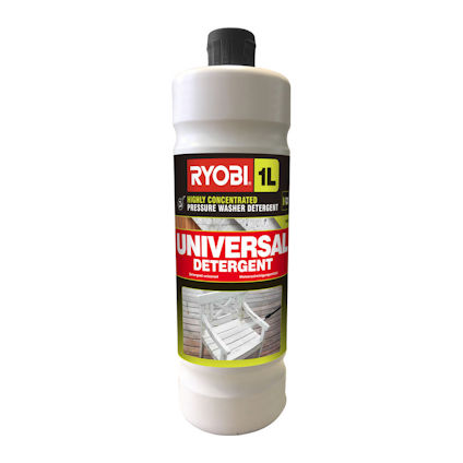 Vit flaska med svart kork och etikett med texten "RYOBI UNIVERSAL DETERGENT 1L" och en bild av en utemöbel.