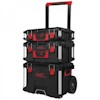 Svart och röd verktygsväska i tre delar med hjul och utdragbart handtag.