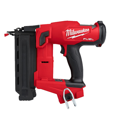 Röd dyckertpistol med svart magasin och vit text "Milwaukee" och "Fuel" på sidan.