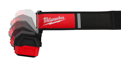 Rött och svart Milwaukee måttband med dubbelsidig mätning och rörlig krok.