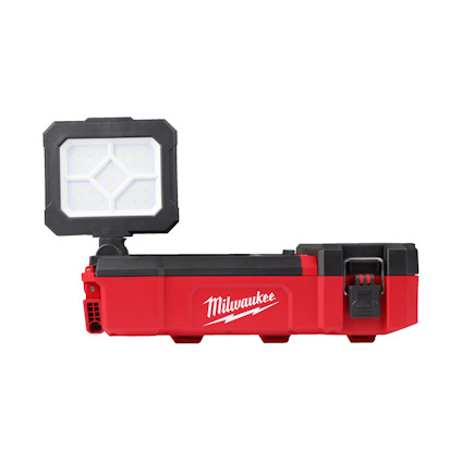 Röd och svart arbetslampa från Milwaukee med LED-ljuspanel och bärhandtag.