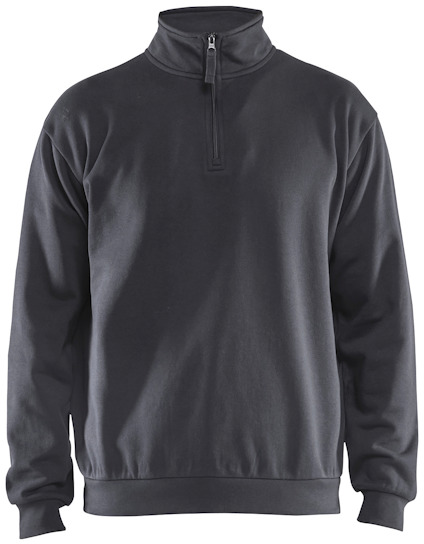 Grå sweatshirt med halv dragkedja och hög krage, långärmad design.