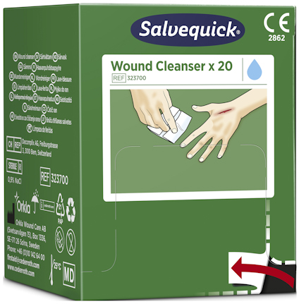 Förpackning för sårtvättare Salvequick med bild av händer som applicerar våtservett. Text och symboler för medicinsk användning.