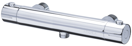 Kromfärgad duschblandare med cylindrisk design och anslutningar längst ner.