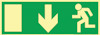 Grön skylt med en pil som pekar nedåt och en springande figur mot en utgång.