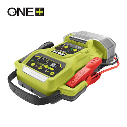 Grön och svart startkabel med digital display och röda och svarta klämmor, märkt "Ryobi ONE+".